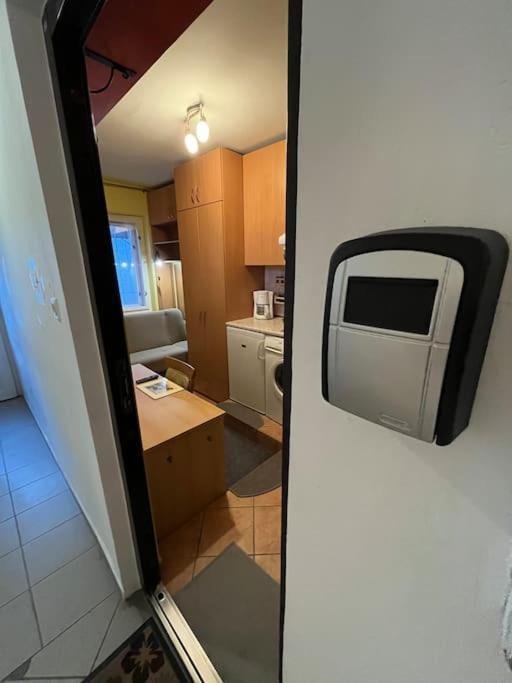 Tiny Private Apartment In Central Buda. Budapesta Exterior foto