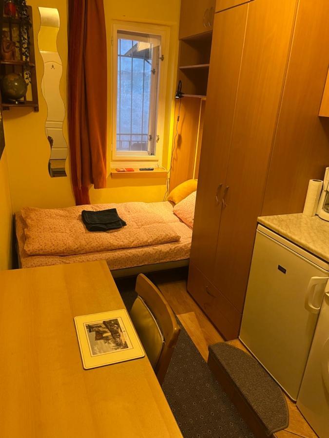 Tiny Private Apartment In Central Buda. Budapesta Exterior foto